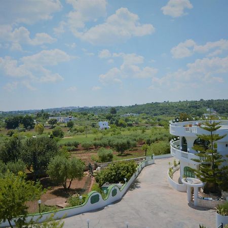 Hotel Falco D'Oro Cisternino Kültér fotó