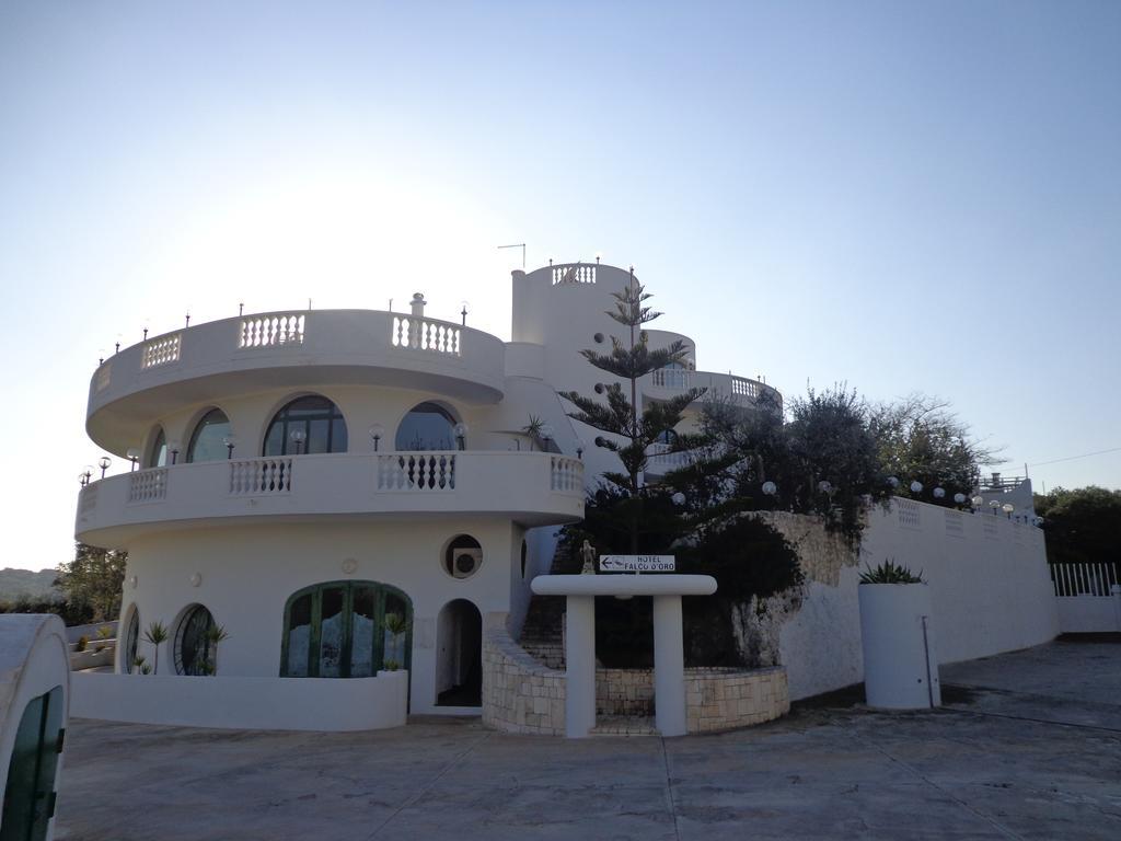 Hotel Falco D'Oro Cisternino Kültér fotó