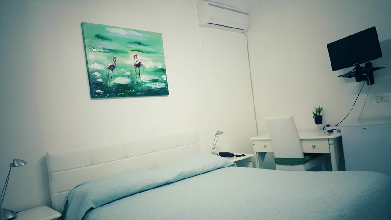 Hotel Falco D'Oro Cisternino Kültér fotó