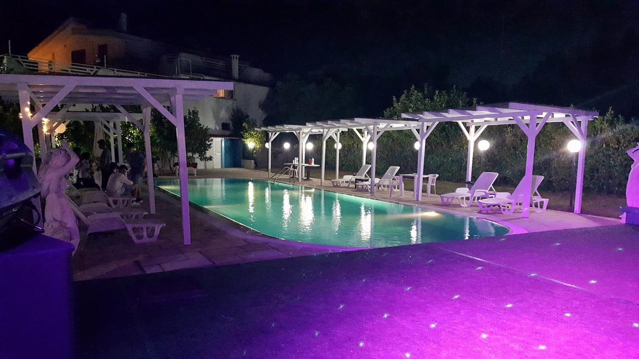 Hotel Falco D'Oro Cisternino Kültér fotó